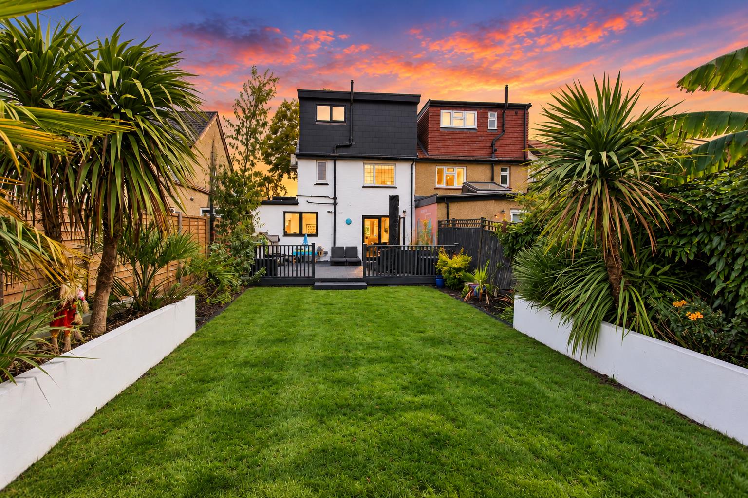 Byron Gardens, Sutton